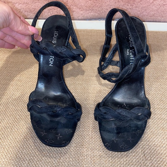 LOUIS VUITTON PARIS BRAIDED LOGO PRINT BLACK HEELS SANDALS - 37.5 (7.5) Vintage - Picture 2 of 9